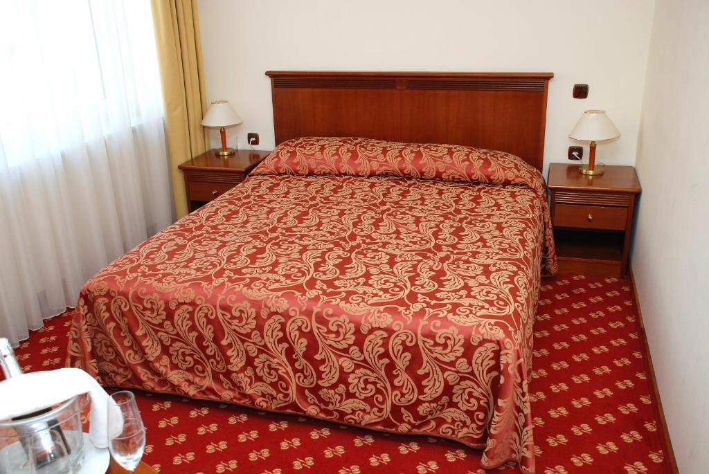 Hotel Zvezda Murska Sobota Room photo